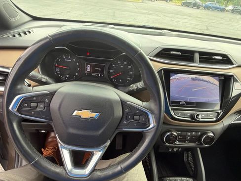 Used 2021 Chevrolet TrailBlazer ACTIV w/ Convenience Package FWD image 11
