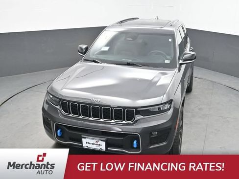 Used 2023 Jeep Grand Cherokee Overland AWD/4WD image 24