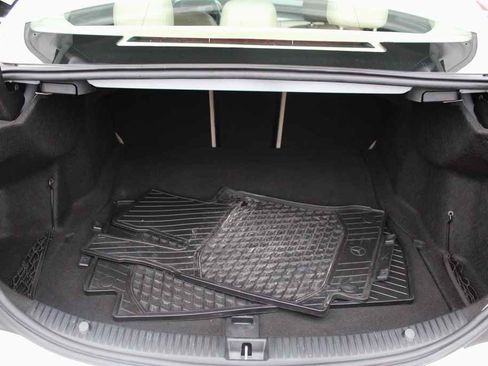 Used 2017 Mercedes-Benz C 300 Sedan image 7