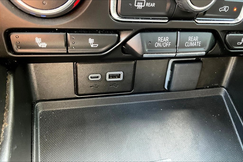Used 2024 Chevrolet Tahoe Z71 AWD/4WD image 18