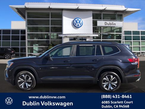 Used 2024 Volkswagen Atlas SE AWD/4WD image 7