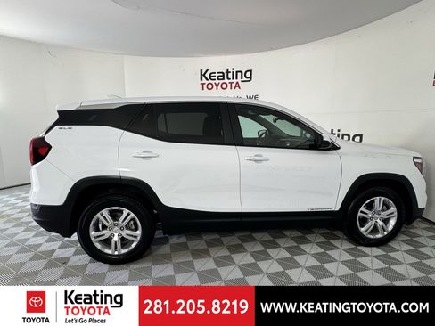 Used 2024 GMC Terrain SLE FWD image 4