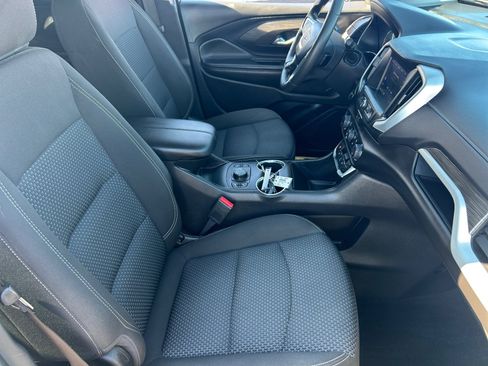 Used 2023 GMC Terrain SLE w/ Driver Convenience Package FWD image 18