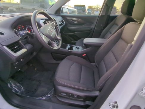 Used 2023 GMC Terrain SLE w/ Driver Convenience Package image 12