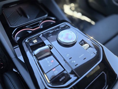 New 2026 BMW 530i xDrive w/ M Sport Package image 22