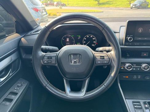 Used 2025 Honda CR-V Sport image 13