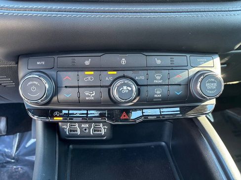 Used 2024 Dodge Durango SXT image 20