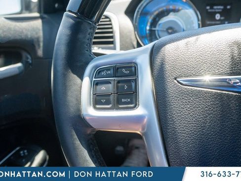 Used 2014 Chrysler 300 C RWD image 14