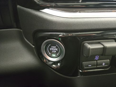 Certified 2025 Chevrolet Silverado 1500 LTZ w/ LTZ Premium Package image 26