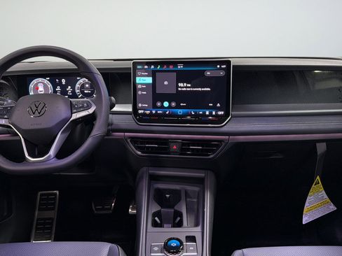 New 2026 Volkswagen Tiguan SE R-Line AWD/4WD image 28
