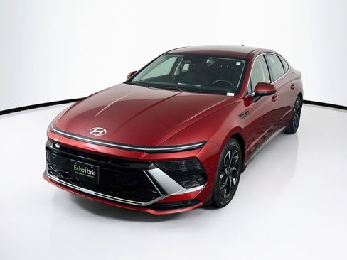 Used 2025 Hyundai Sonata SEL FWD image 3