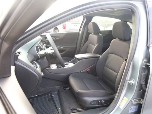 Used 2024 Chevrolet Malibu LT image 8