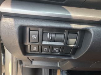 Used 2020 Subaru Crosstrek 2.0i Limited w/ Moonroof Package w/Navigation AWD/4WD video 3