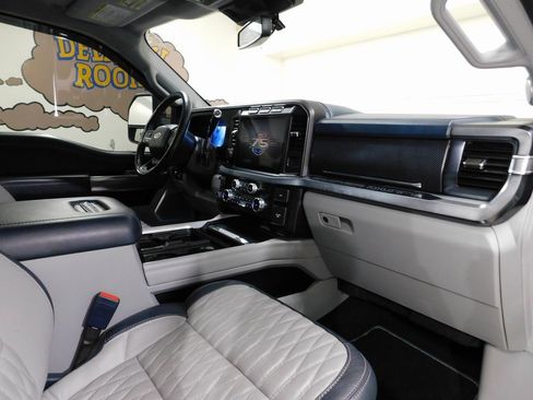Used 2023 Ford F250 Limited w/ FX4 Off-Road Package image 95
