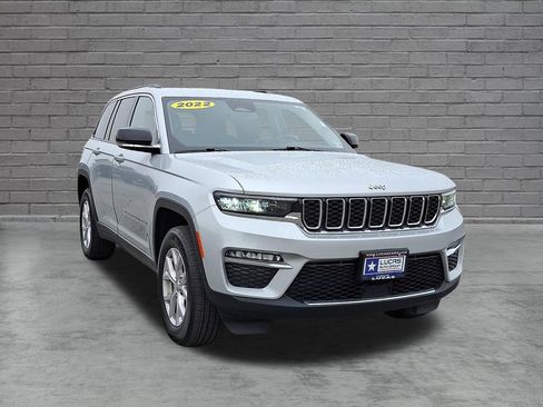 Used 2022 Jeep Grand Cherokee Limited AWD/4WD image 2