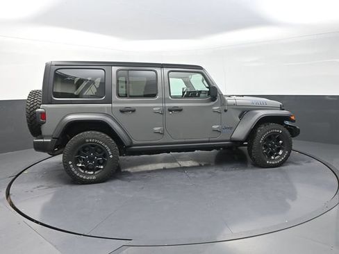 Used 2023 Jeep Wrangler Unlimited w/ Cold Weather Group AWD/4WD image 11