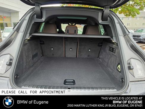 Used 2024 BMW iX xDrive50 w/ Sport Package AWD/4WD image 18