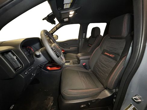 New 2026 Nissan Frontier PRO-4X w/ Pro-4x Convenience Package image 7
