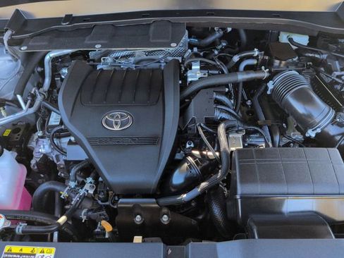 Certified 2025 Toyota Grand Highlander MAX Platinum image 35