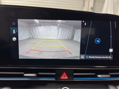 Used 2025 Hyundai Elantra SEL image 34