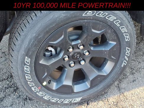 New 2026 RAM 1500 4x4 Crew Cab image 7