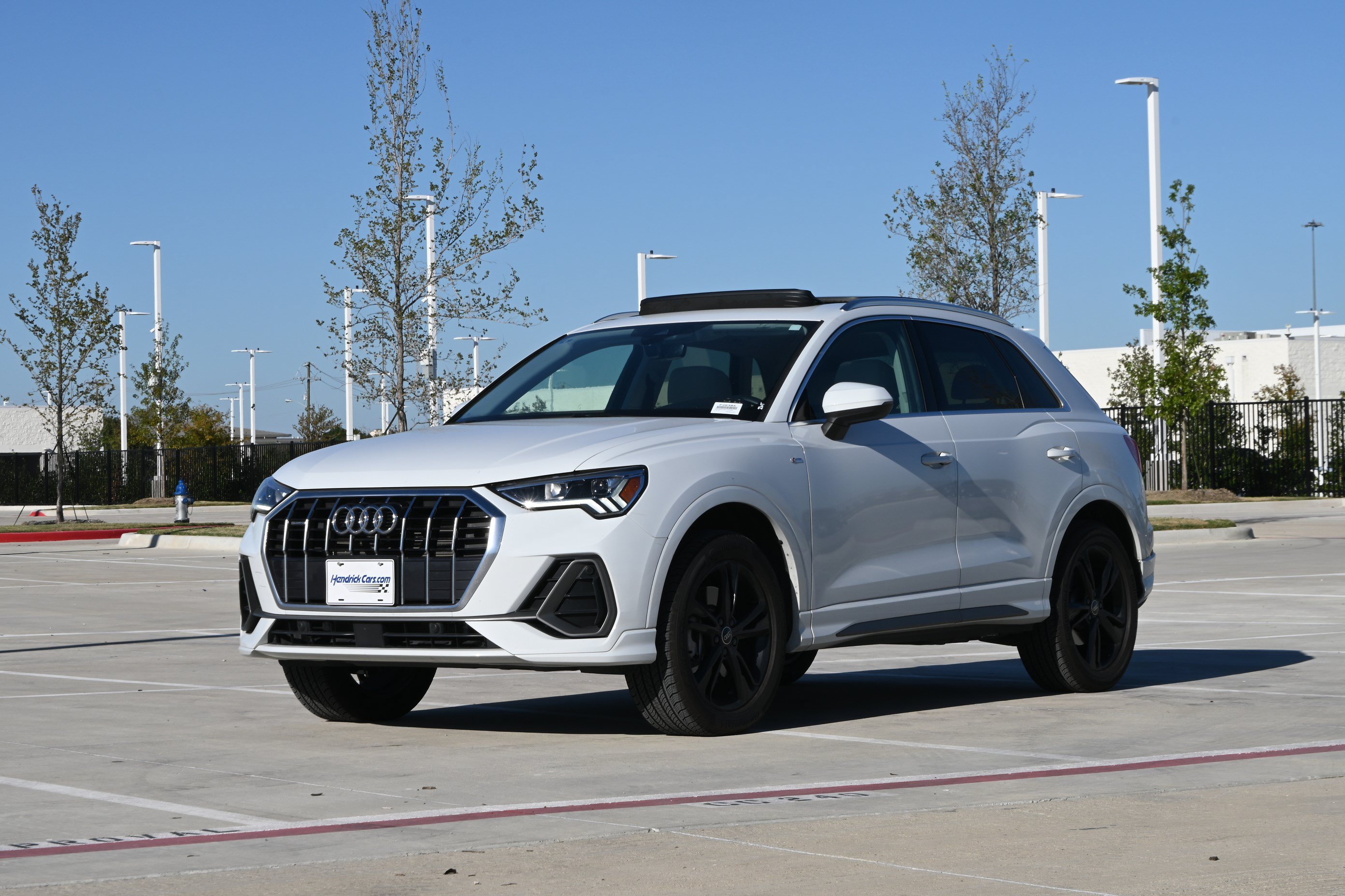 Used 2023 Audi Q3 2.0T Premium w/ Convenience Package AWD/4WD image 5