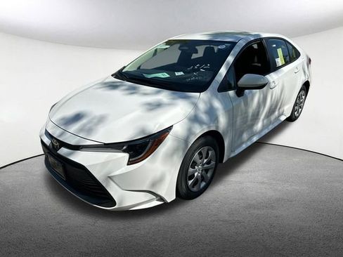 New 2026 Toyota Corolla LE FWD image 5