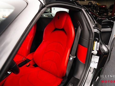 Used 2019 Ferrari 488 Spider RWD image 20