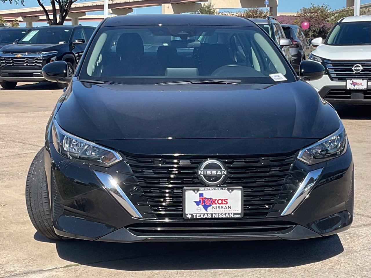 Used 2025 Nissan Sentra SV w/ Trunk Package FWD image 2