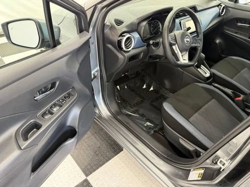 Used 2025 Nissan Versa SV FWD image 29