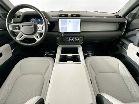 Certified 2025 Land Rover Defender 110 S AWD/4WD image 22