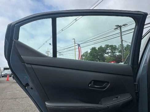 Used 2025 Nissan Sentra SV w/ All-Weather Package FWD image 13