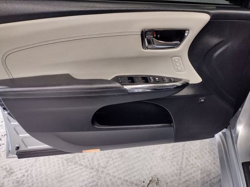Used 2018 Toyota Avalon Limited w/ Carpet Mat Package FWD image 19