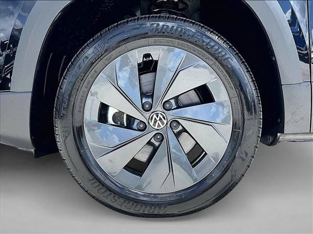 Used 2026 Volkswagen Taos S FWD image 10