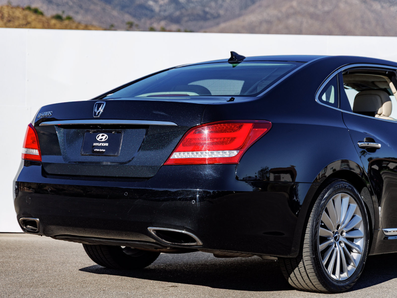 Used 2016 Hyundai Equus Ultimate RWD image 14