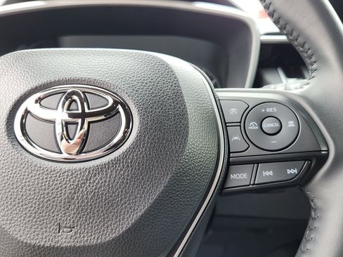 Used 2024 Toyota Corolla SE w/ SE Package FWD image 18