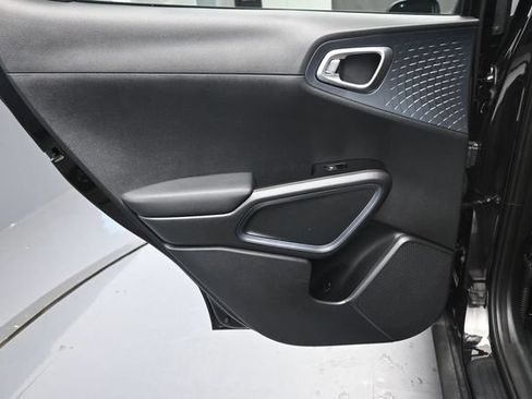 Used 2025 Kia Soul EX FWD image 23