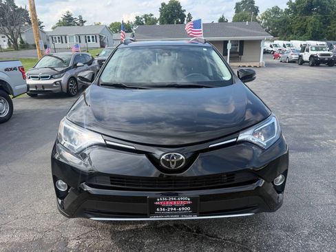 Used 2018 Toyota RAV4 XLE w/ Plus Extra Value Package AWD/4WD image 3