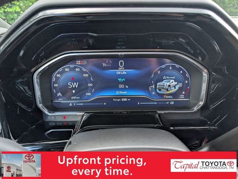Used 2025 Chevrolet Silverado 2500 High Country w/ High Country Premium Package AWD/4WD image 17