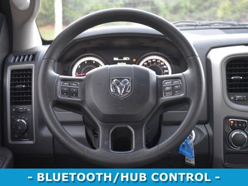 Used 2017 RAM 1500 Express image 11