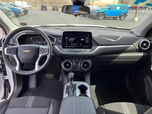 Certified 2024 Chevrolet Blazer LT FWD image 23