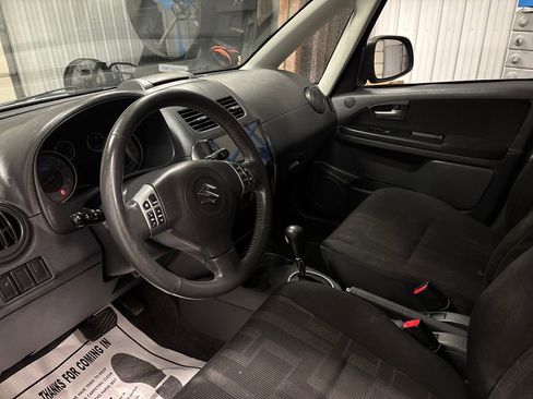 Used 2010 Suzuki SX4 Hatchback image 13