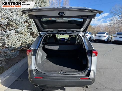 Used 2025 Toyota RAV4 XLE image 36