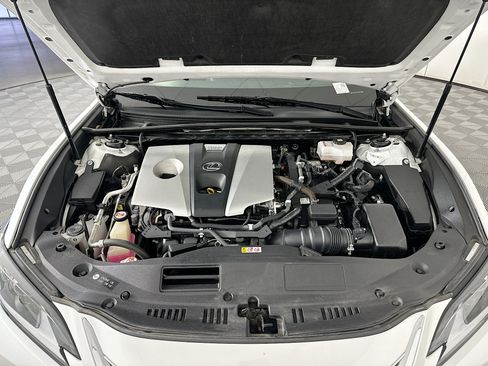 Used 2019 Lexus ES 300h w/ Premium Package FWD image 33