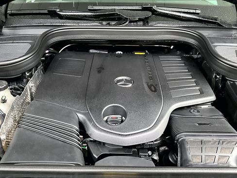 New 2026 Mercedes-Benz GLS 450 4MATIC image 15