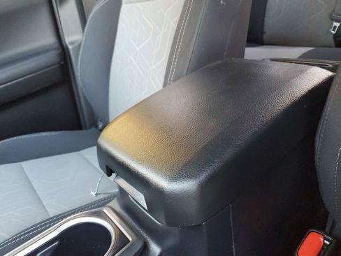 Used 2021 Toyota Tacoma TRD Off-Road image 26