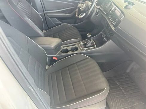 Used 2019 Volkswagen Jetta GLI FWD image 8