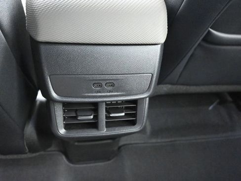 New 2026 Chevrolet Equinox LT w/ Convenience Package II AWD/4WD image 37