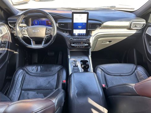 Used 2020 Ford Explorer Platinum w/ Premium Technology Package image 21