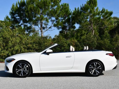 Used 2025 Mercedes-Benz CLE 300 4MATIC Cabriolet image 33